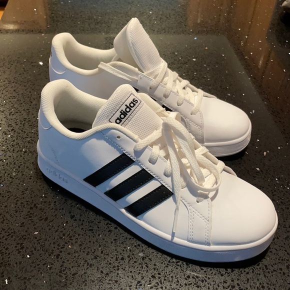 Adidas Shoes | Adidas Grand Court Sneaker - White with Black Stripes Big Girl Size 5 | Color: Black/White | Size: 5 | Mayochka's Closet